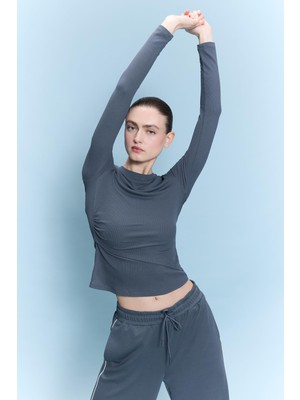 Die Grup Defacto Pamuklu Slim Fit Bisiklet Yaka Sporcu Modal Uzun Kollu Tişört G6235AX26SM