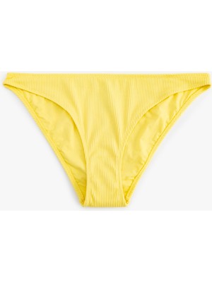 Die Grup Dokulu Bikini Altı