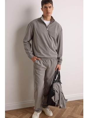 Die Grup Defacto Yumuşak Tuşe Boxy Fit Kadife Sweatshirt E9364AX25AU