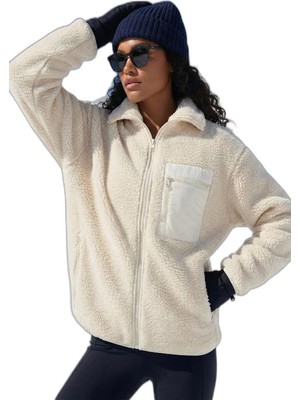 Die Grup Lela Regular Fit Klasik Yaka Göğüs Cep Detaylı Peluş Hırka Polar Bayan Polar 5866437