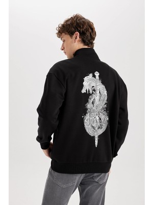 Die Grup Defacto Vikings Boxy Fit Dik Yaka Baskılı Sweatshirt D6769AX25SP
