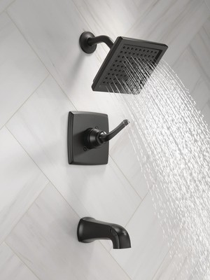 Die Grup Delta Faucet Geist 14 Serisi Küvet ve Duş Trim Kiti, Tek Püskürtmeli Mat Siyah Duş Başlıklı Siyah Duş Bataryası, Duş Bataryası Seti Komple, Mat Siyah 144864-BL (Vana Dahil)