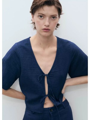 Mango Bağ Detaylı Dökümlü Denim Bluz