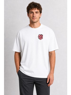 Wakha Çilekli Grunge Kolaj Tişört - Beyaz Tişört