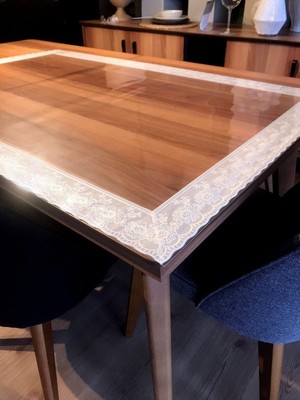 Aysan 1.2mm Şeffaf Pvc Beyaz Dantelli Kalın Kaymaz Masa Örtüsü Muşamba Cam Mika Mutfak Salon Masa Örtüsü (90 cm x 140 Cm)
