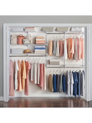 Die Grup Rubbermaid Configurations Deluxe Dolap Kiti, Beyaz, 4-8 Ft., Genişletilebilir Raf ve Teleskopik Çubuklu Tel Raf Kiti, Özel Dolap Düzenleme Sistemi, Kolay Kurulum
