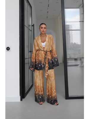 Havoş Sarı Desenli Kuşaklı Kimono Pantolon Takım