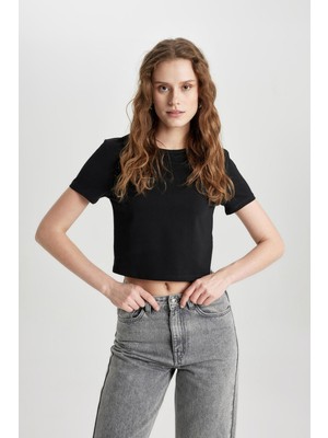 Frefly Store Defacto Slim Fit Bisiklet Yaka Kısa Kollu Tişört C4332AX24SP