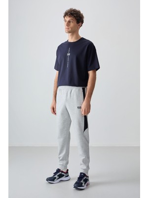 Frefly Store Gri Yüzeyi Dokulu Standart Fit Nakışlı Erkek Eşofman Alt - 82126