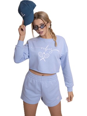 Frefly Store Afloow Delicate Kadın Mavi Oversize Crop Sweatshirt - "vibes" Tenis Raketi Baskılı, Spor & Günlük Şık Stil