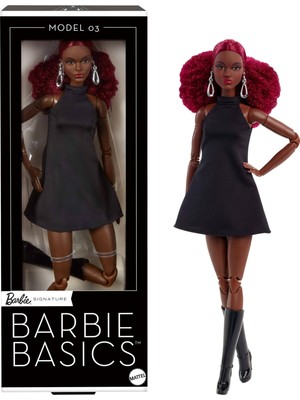 Frefly Store Barbıe Basıcs™ Bebek Barbie Basics Koleksiyona Uygun Bebek, Siyah Elbisesi ve Botlarıyla Kızıl Kıvırcık Saçlı Model 03 JBH75