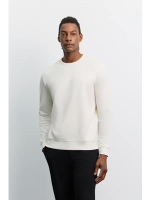 AVVA Erkek Ekru Bisiklet Yaka Kolay Ütülenen Baskılı Pamuklu Regular Fit Sweatshirt A62Y1297