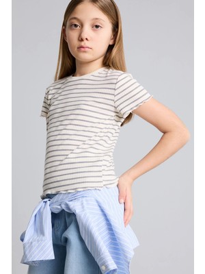DeFacto Slim Fit Bisiklet Yaka Çizgili Fitilli Kısa Kollu Tişört Kız Çocuk B6692A826SM