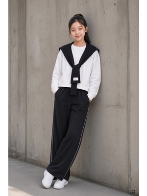 Cansın Mini Siyah Kız Çocuk Omuz Bağlama Detaylı Sweatshirt Geniş Paça Pantolonlu 2li Takım 24758