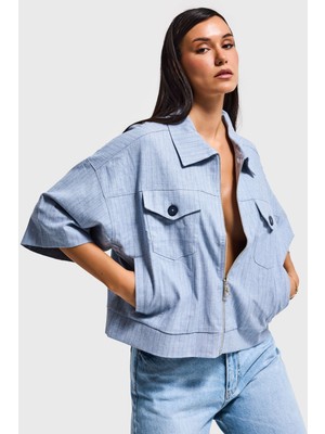 It's Basic Kadın Mavi Renk Oversize Cep Detaylı Özel Tasarım Denim Ceket