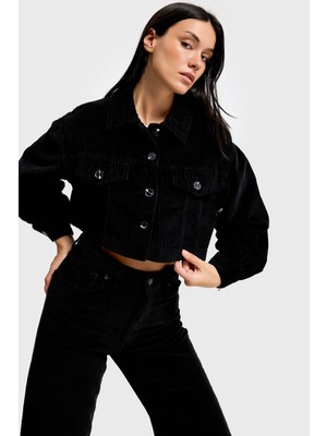 It's Basic Kadın Siyah Renk 26W5-1 Crop Fit Düğmeli Kalın Fitilli Velvet Kadife Kumaş Ceket
