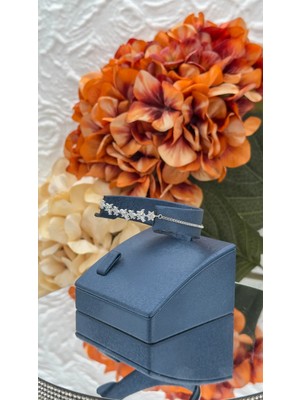 Livora Jewelry 925 Ayar Gümüş Zirkon Taşlı Kelebek Yıldız Kadın Bileklik
