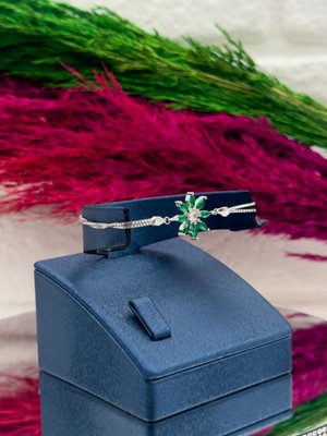 Livora Jewelry 925 Ayar Gümüş Zümrüt Taşlı Lotus Trend Kadın Bileklik