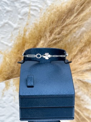 Livora Jewelry 925 Ayar Gümüş Şans Yoncası Spor Sembolü Minimal Kadın Bileklik