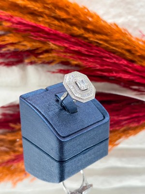Livora Jewelry 925 Ayar Gümüş Pırlanta Montür Baget Kesim Zirkon Taşlı Iri Boy Trend Kadın Yüzük