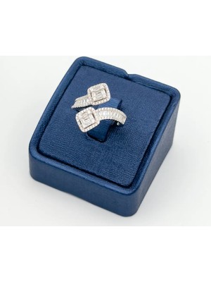 Livora Jewelry 925 Ayar Gümüş Baget Kesim Zirkon Taşlı Çapraz Kadın Yüzük