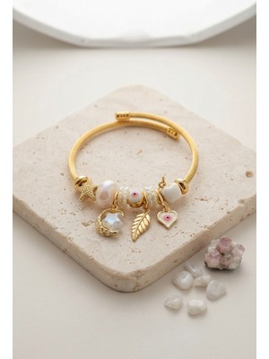 Ay Yıldız ve Kalp Model Beyaz Charmlı Kadın Bileklik