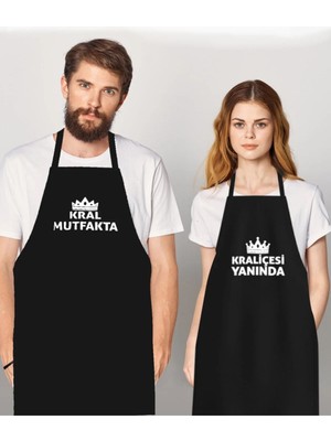 Kral Mutfakta Kraliçesi Yanında Mutfak Önlüğü