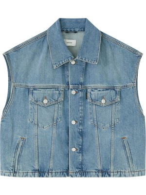 Haikure Denim Yelek ile Katmanlı Şıklık
