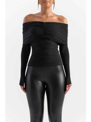 American Rag Cie Keskin Stil: Go Off-Shoulder Ruching Detaylı Üst - Rahat ve Şık Kombinler Için