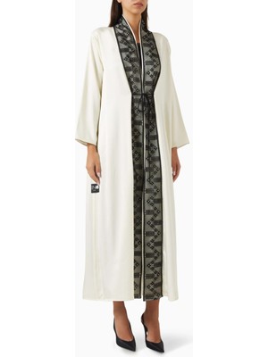 Elna Line Şıklığı Yansıtan Kristal Aksesuarlarla Zenginleştirilmiş Kapüşonlu Abaya