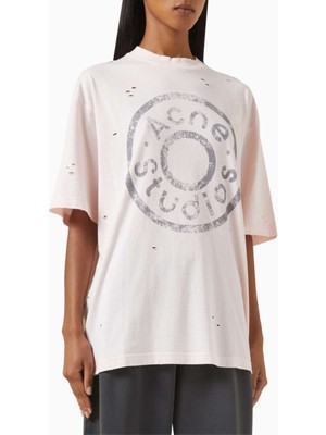 Acne Studios Organik Pamuk Karışımlı Pembe Distressed Logo T-Shirt - Oversize Kesim ve Rahat Siluet