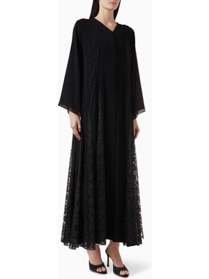 Ammaniyas Şifon Dantel Işlemeli Abaya ile Şık ve Modern Bir Görünüm Yakalayın