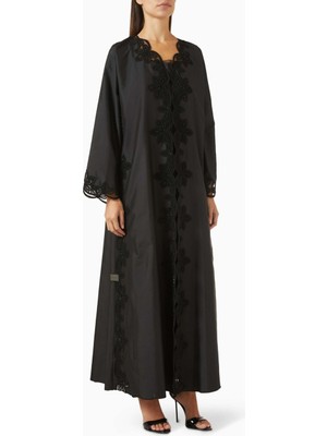 Rauaa Official Romantik Zarafet Sunan Dantel ve Boncuk Işlemeli Abaya ile Şık Görünüm Eğlenceleri Için