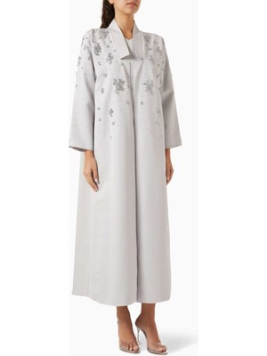 Ruya Studio Fonksiyonel ve Şık Drape Yapısı ile Boncuk Süslemeli Abaya Modası