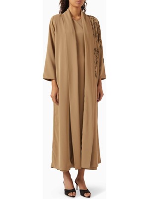 Ruya Studio Şık Boncuk Işlemeli Abaya Rahat ve Kullanışlı Tasarım ile Günlük Şıklık Sunar