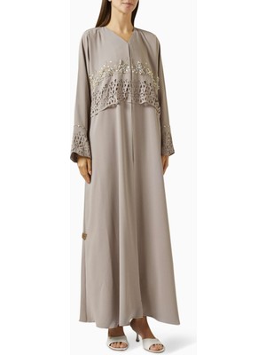Rauaa Official Modern Kesim Pelerinli Abaya Şıklığı ile Günlük ve Özel Günler Için Ideal Seçim