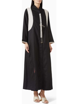 Zah Design Zarif ve Modern Uzun Kollu Abaya Ince Kumaş ile Baştan Aşağı Şıklık Sunuyor