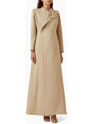 Apple Wang Şık Çiçek Aksesuarı Detaylı Asimetrik Abaya Modern Tasarım ve Zarif Duruş