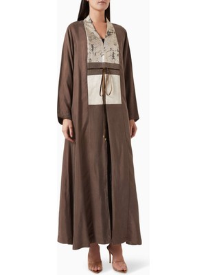 Zah Design Şık V Yaka Abaya Özelleştirilmiş Düğümlü Ön Kapatma ve Doku Detayı ile Göz Alıcı Tasarım