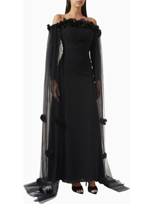 Ac By Aanchal Chanda Siyah Off-Shoulder Cape Detaylı Maxi Kadın Elbise