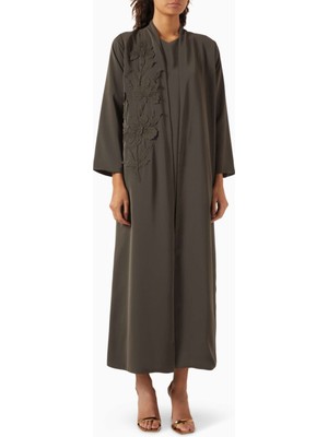 Ruya Studio Modern Tasarımlı Bead Süslemeli Abaya ile Şıklığı ve Konforu Yakalayın