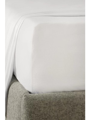 The White Company Essentials 200 Tel Mısır Pamuklu Lastikli Çarşaf