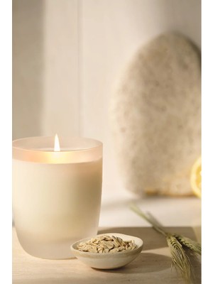 The White Company Spa Nourish Yulaf & Bergamot Aromalı Kokulu Mum 270 G