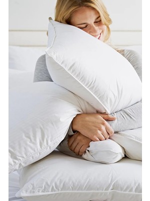 The White Company Avrupa Ördek Kuş Tüyü Premium Uyku Yastığı