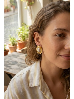 Aesco 316L Gold Renk Gold Renk Vintage Beyaz Incili Model Küpe - Lisinya