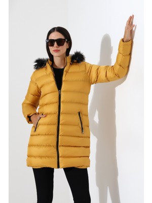 Tals Moda Kadın  Silim Fit Diz Üstü Kapişonu Peluşlu Mont
