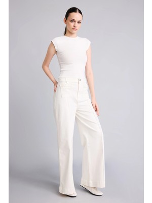 DeFacto Crop Wide Leg Yüksek Bel Kısa Geniş Paça Jean Pantolon H5346AX26AU