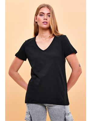 Vena Kadın Boyfriend Siyah V Yaka Regular Fit Modal T-Shirt (Lyocell)