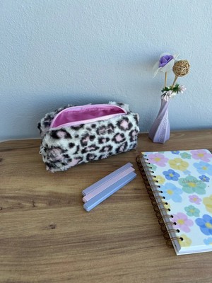 Mikasso Pembe Leopar Desenli Toscana Peluş Kalem Kutusu Kalemlik Astarlıdır Yıkanabilir Ölçüleri 20-7-6cm Te