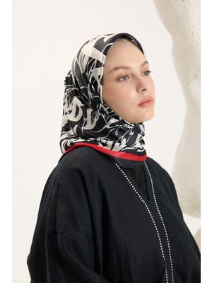 QEF Desenli Twill Eşarp Love Siyah